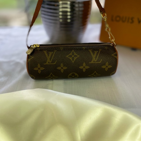 Louis Vuitton Mini Papillon - Picture 8 of 8